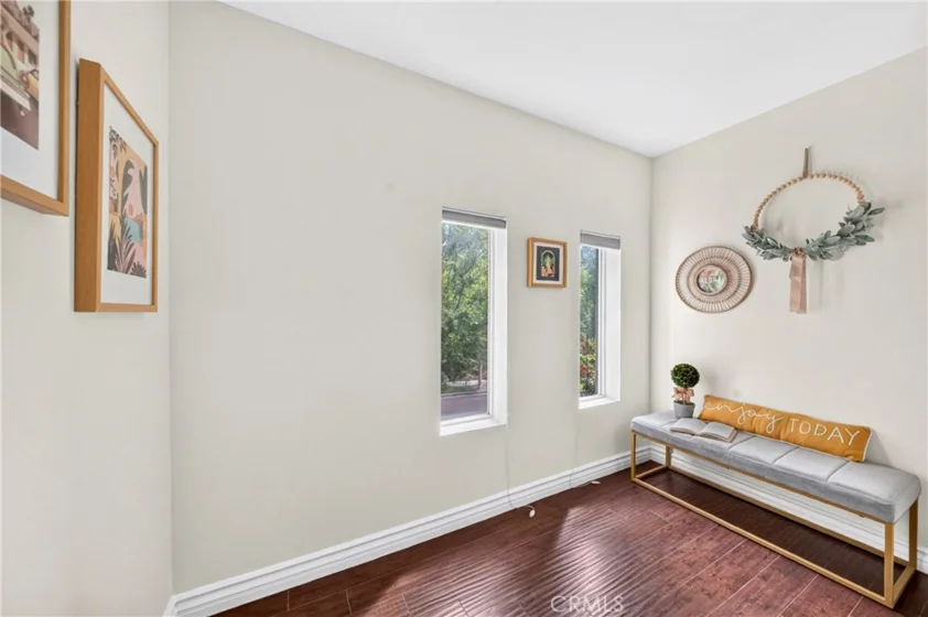 2256 Clark photo 8