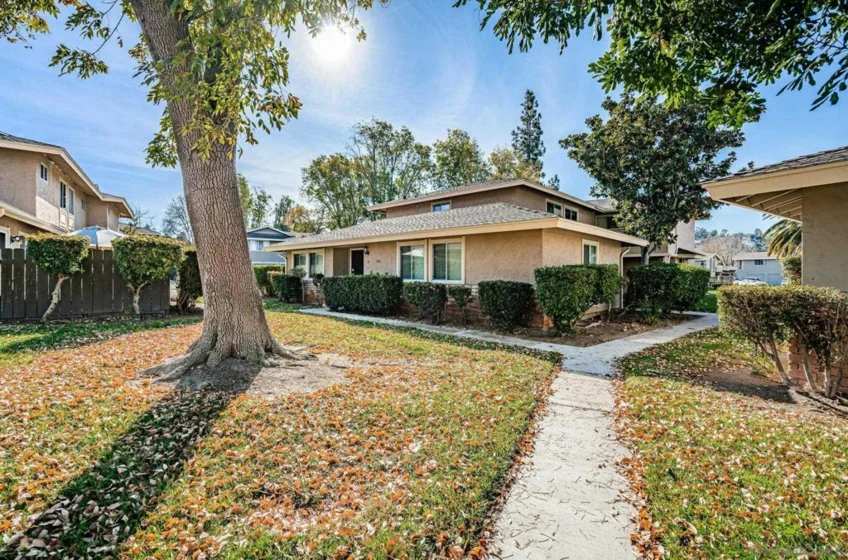 904 Amistad Court #C photo 21