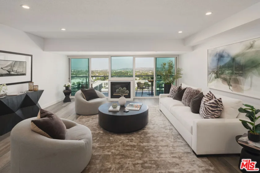 13600 Marina Pointe Drive #1605 photo 1