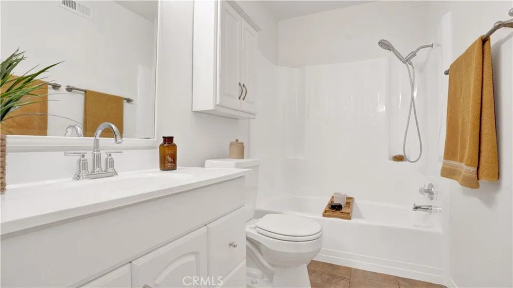 2160 W Wellington Circle photo 8
