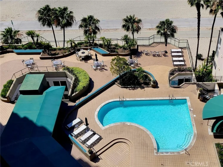 1310 E Ocean #905 photo 3