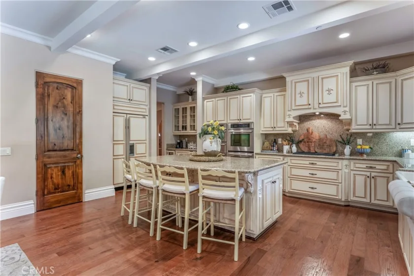 22121 Lynx Court photo 4