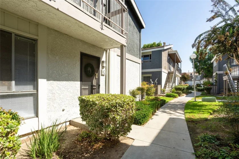 2815 S Fairview #G photo 16