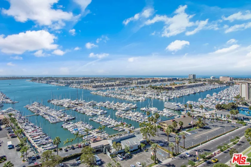 13650 Marina Pointe Drive #1603 photo 1