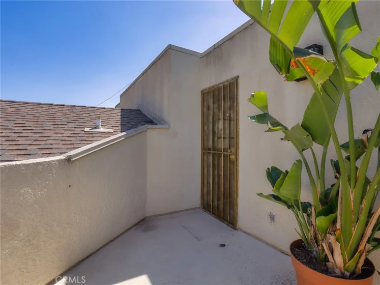 11044 Acama Street #302 photo 37
