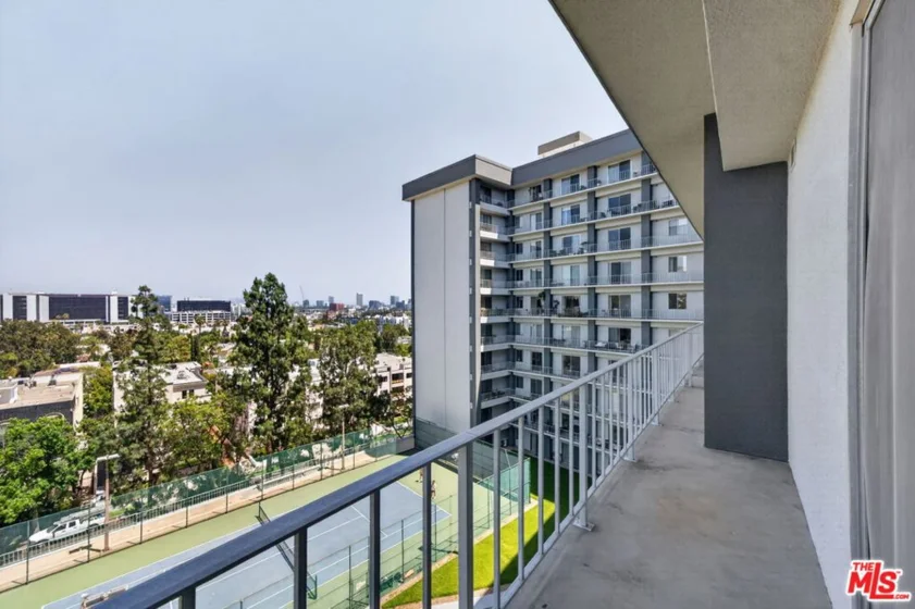 100 S Doheny Drive #719 photo 1