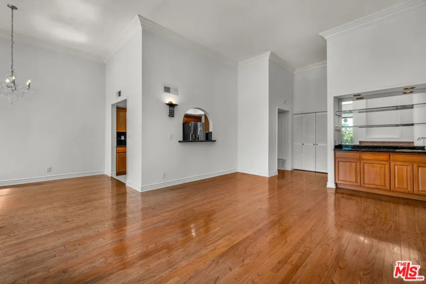 1312 S Saltair Avenue #319 photo 18