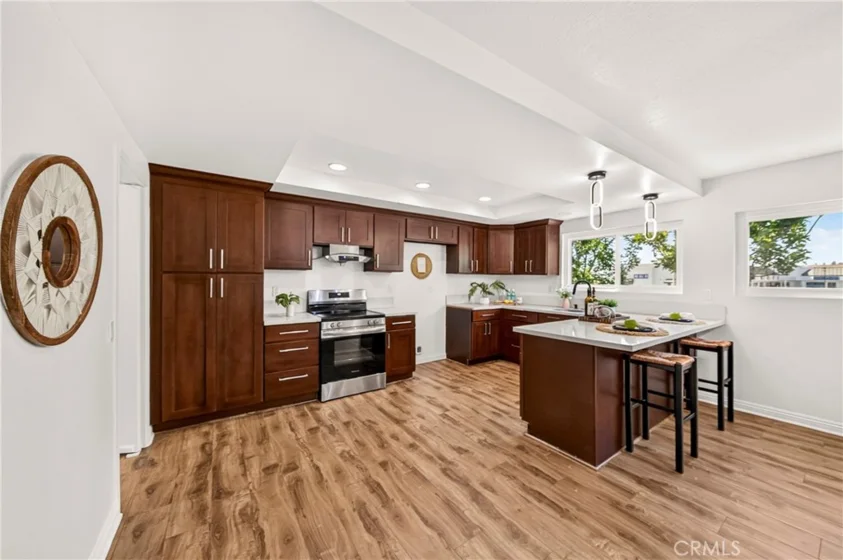 6273 Lincoln photo 23