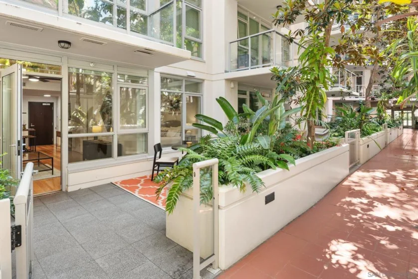 1431 Pacific Hwy #104 photo 6