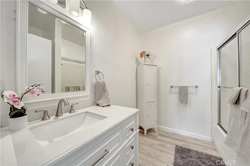 15053 Sherman Way #C photo 22
