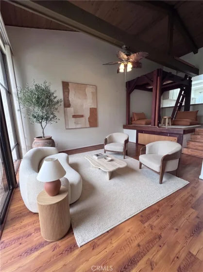 7311 N Marina Pacifica photo 8