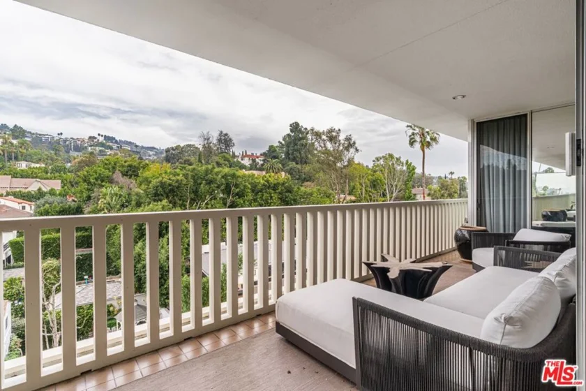 9255 Doheny Road #703 photo 13