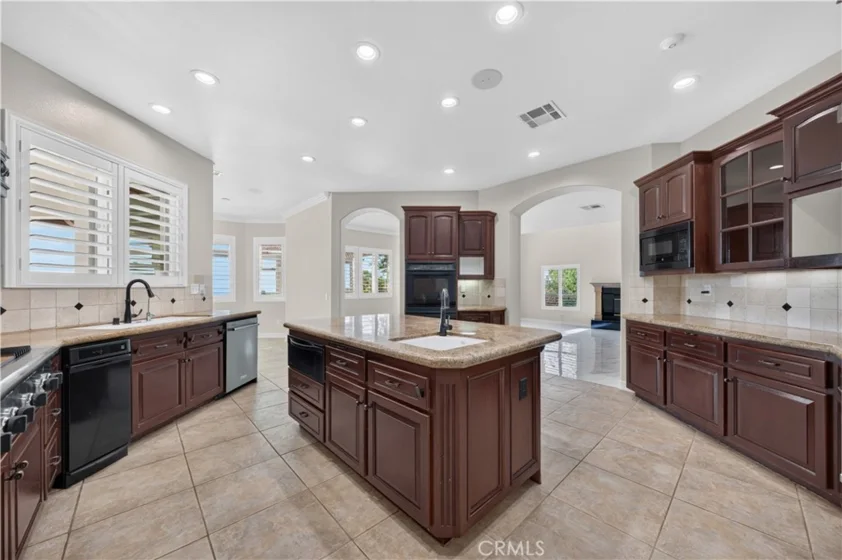 21100 Paseo Montana photo 20