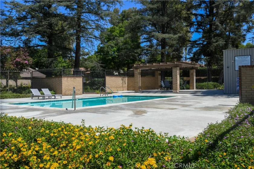 5468 Apricot Lane photo 22