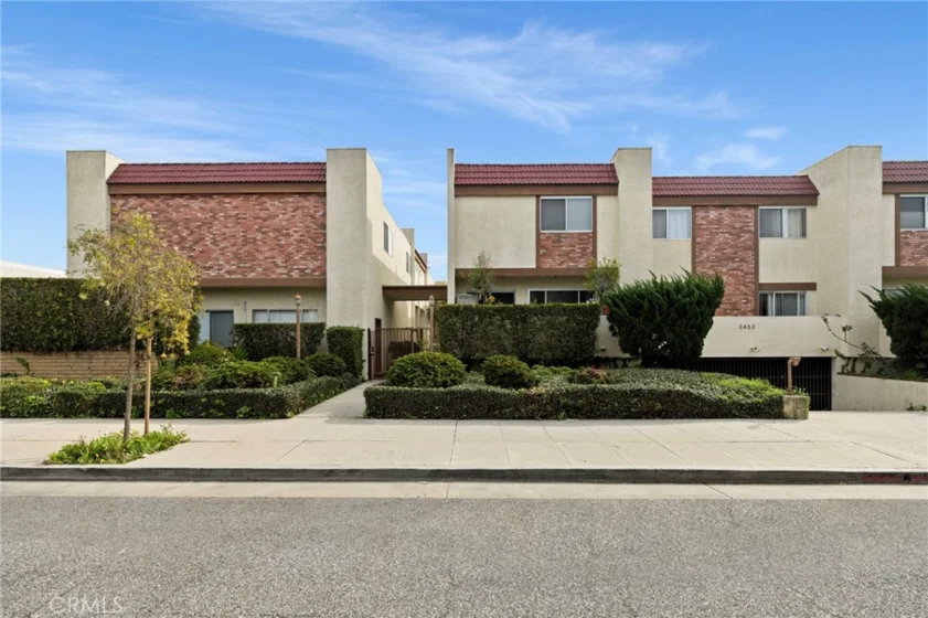 2452 Chelsea Place #M photo 16