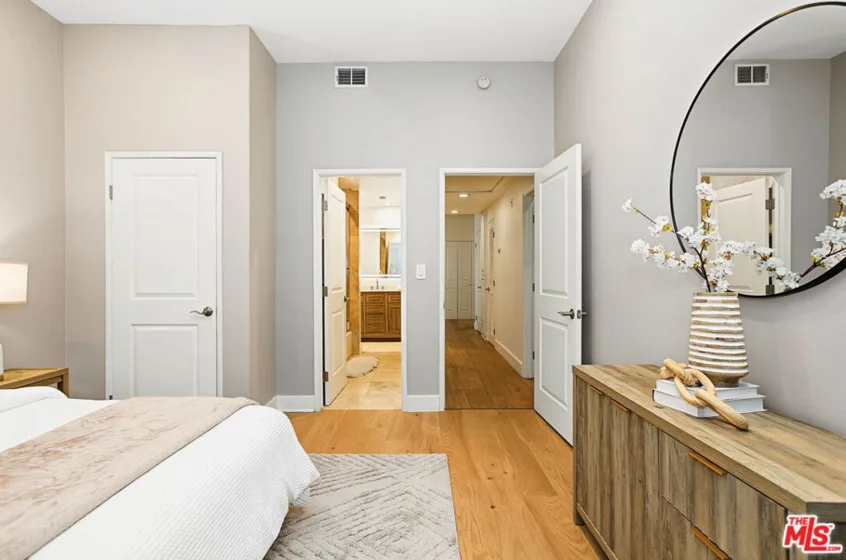 839 Larrabee Street #2 photo 26