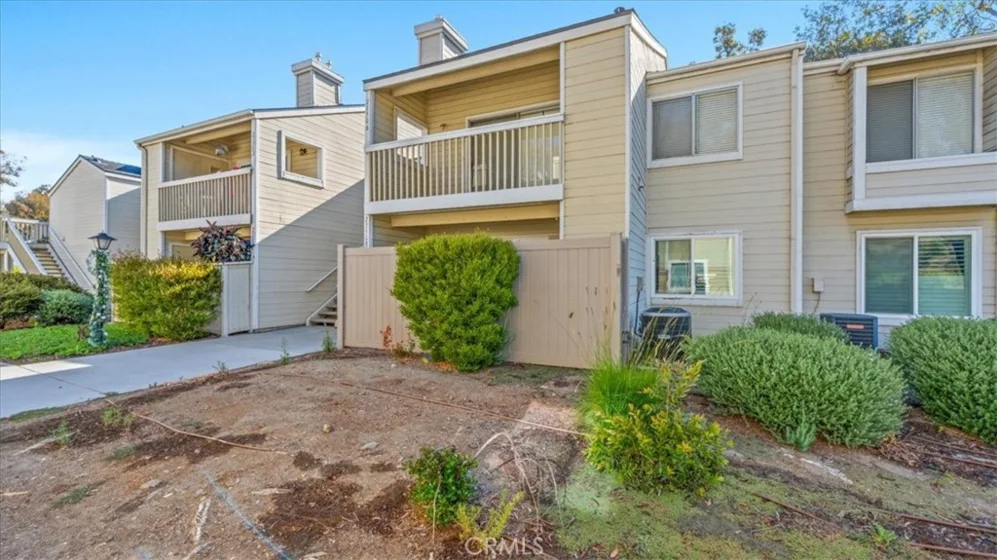 23506 Cambridge Road photo 1