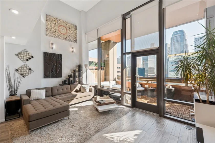 1100 Wilshire Boulevard #1707 photo 28