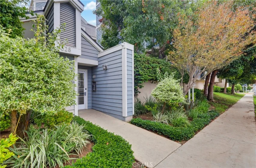 628 Daisy Avenue #222 photo 3