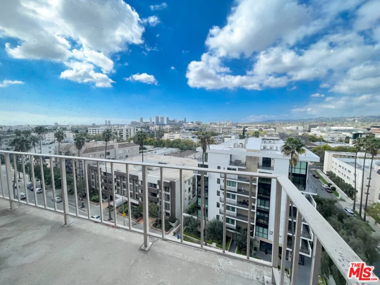 100 S Doheny Drive #920 photo 7
