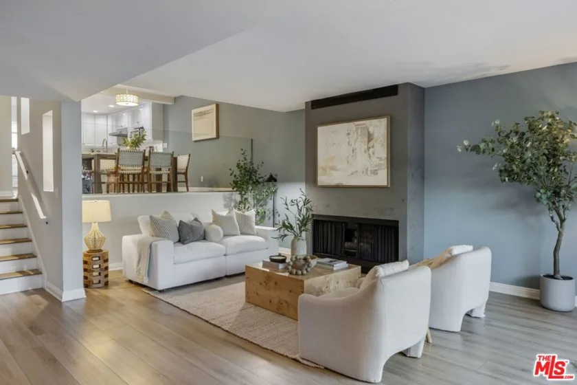 4752 La Villa Marina #F photo 1