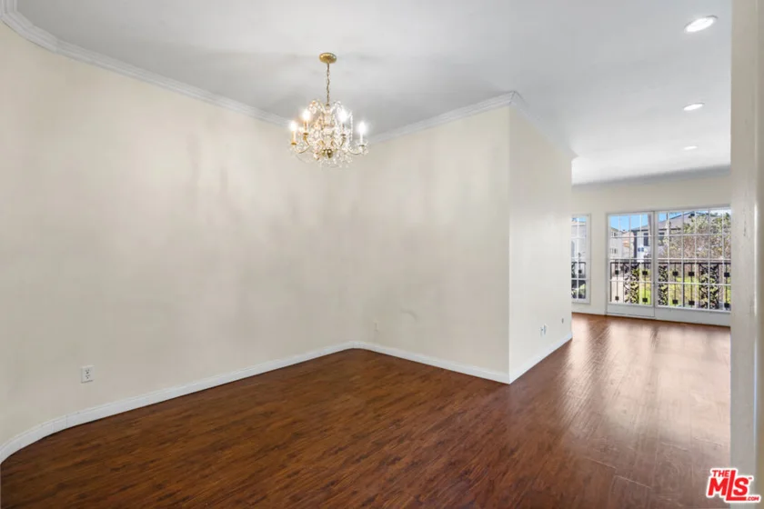 822 S Windsor Boulevard #102 photo 5