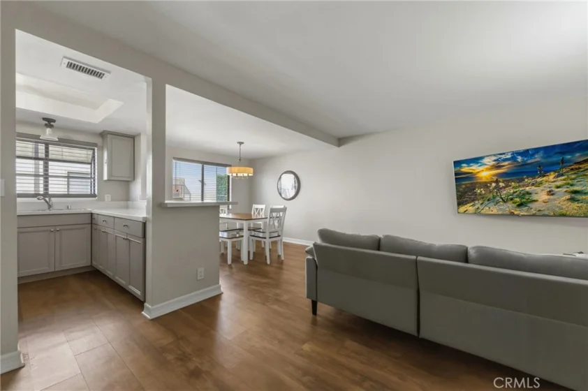 14715 Saticoy Street #14 photo 7