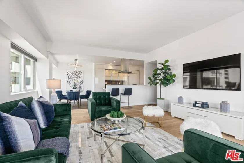 1155 N La Cienega Boulevard #508 photo 4