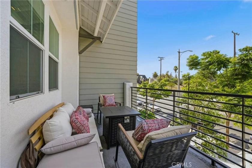 4810 Long Beach photo 14