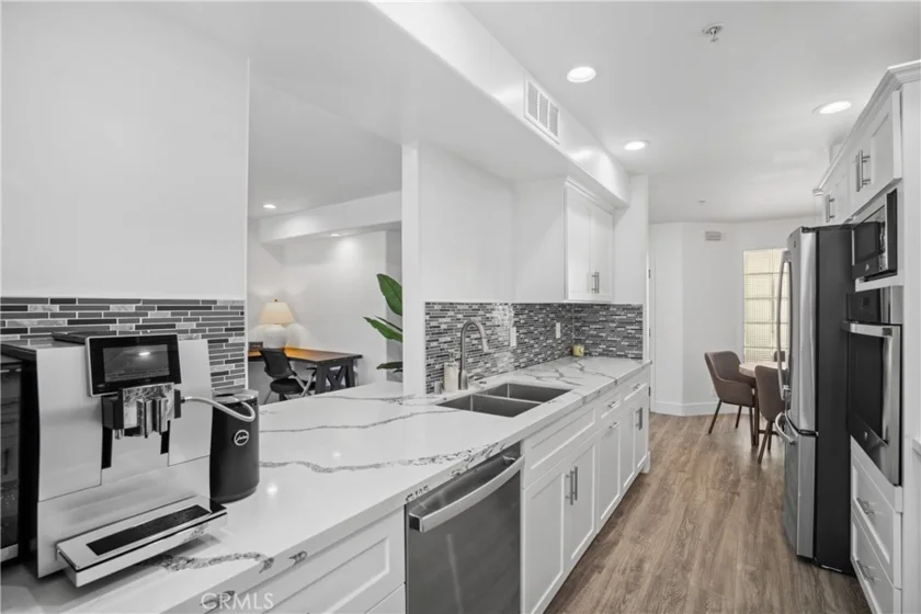 1817 Selby Avenue #302 photo 1
