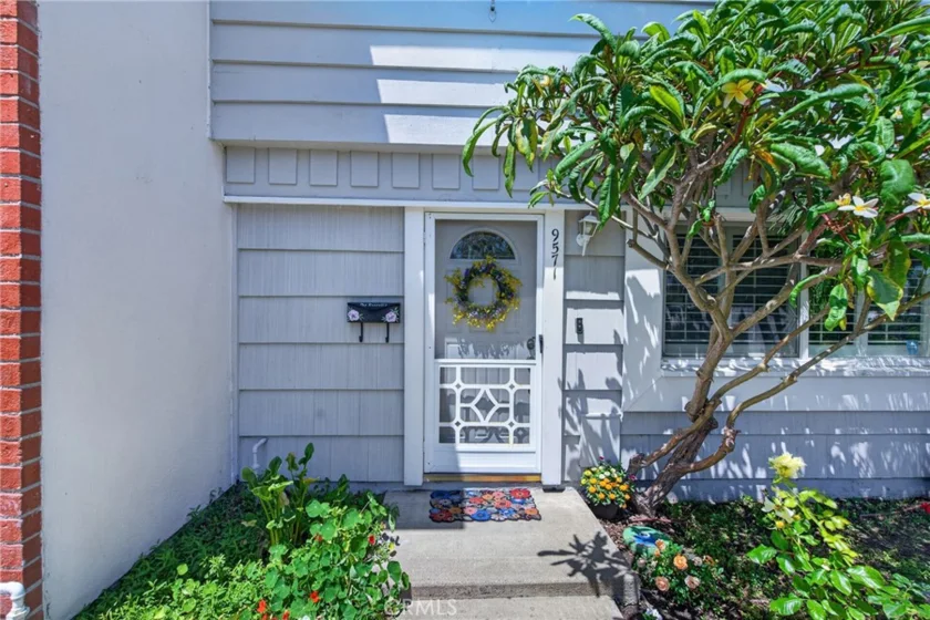 9571 Adams Avenue photo 3