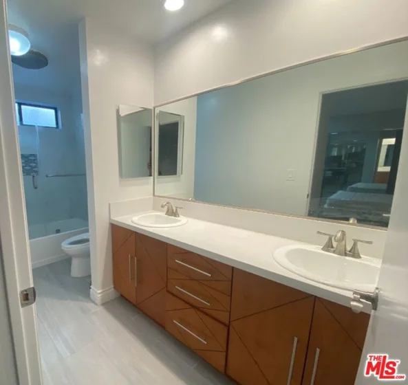 1940 N Highland Avenue #44 photo 8