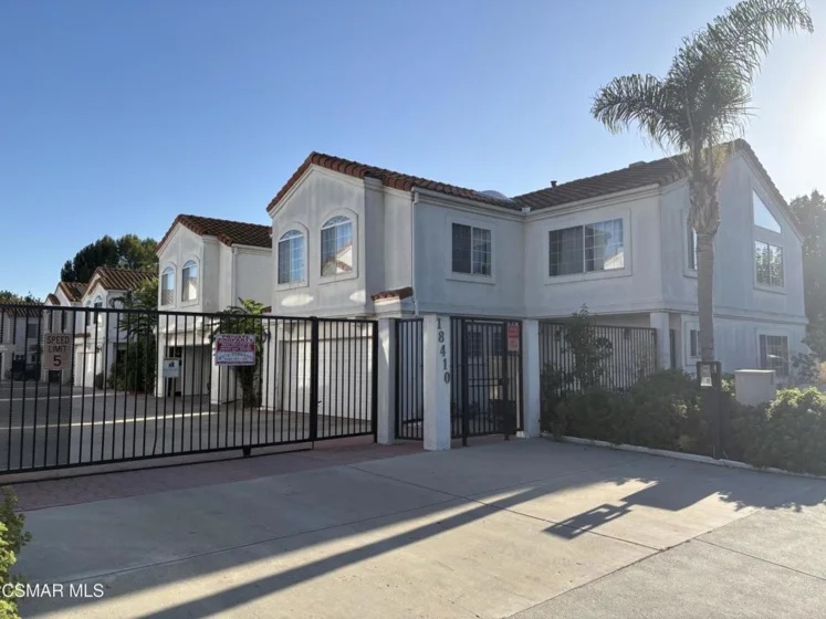 18410 Keswick Street #5 photo 2