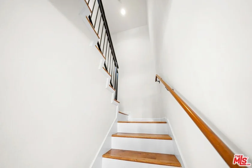 2864 Sunset Place #201 photo 16