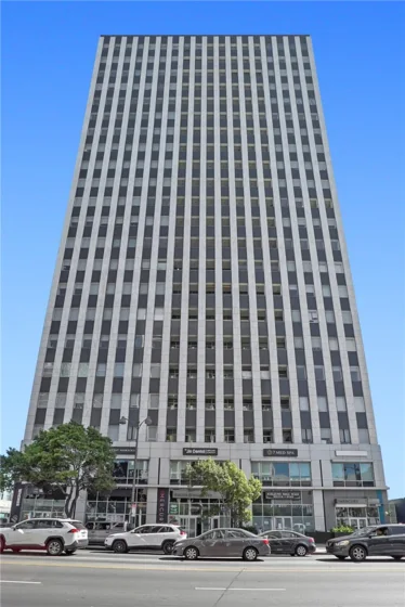 3810 Wilshire Boulevard #1009 photo 2