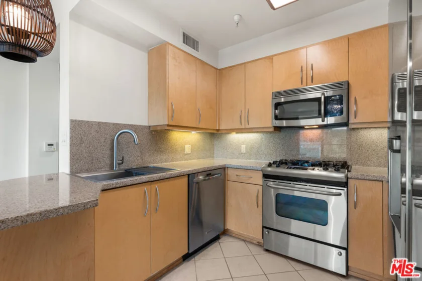 267 S San Pedro Street #213 photo 40