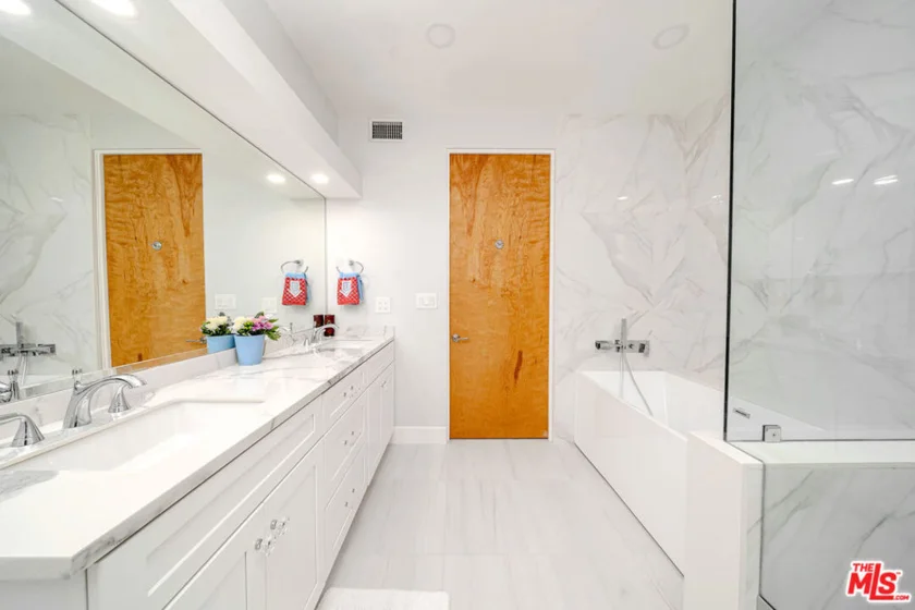 4925 Wilshire Boulevard #302 photo 14