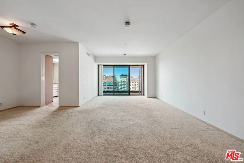 10490 Wilshire Boulevard #1402 photo 57