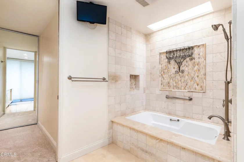 380 S Orange Grove Boulevard #12 photo 29