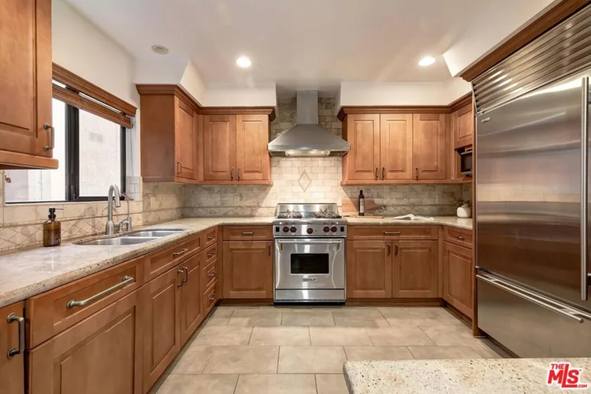 1427 S Bentley Avenue #C photo 3