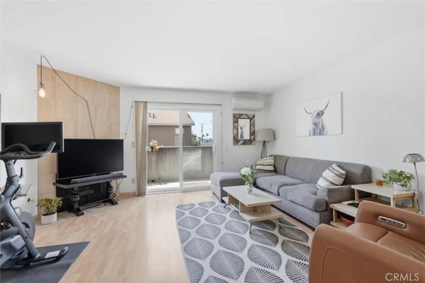 1355 Loma Avenue #310 photo 6