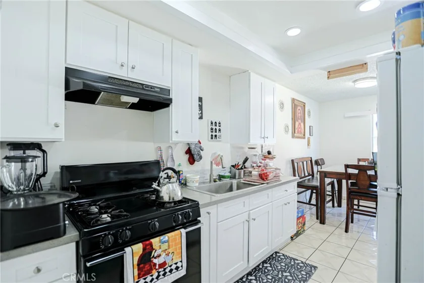 1400 W Warner photo 13