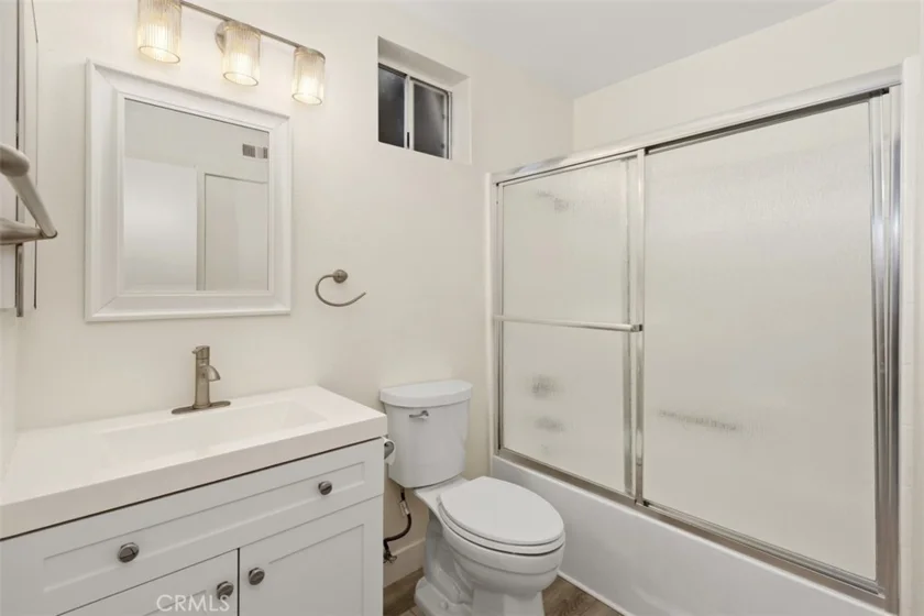 2576 Avenida Del Vista #204 photo 15