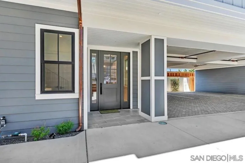 1058 Isabella Avenue photo 2