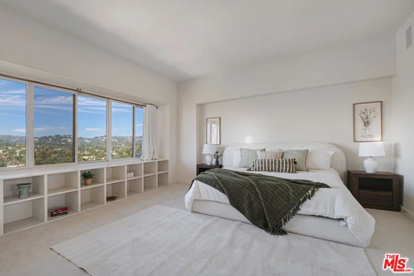 10445 Wilshire Boulevard #1402 photo 18