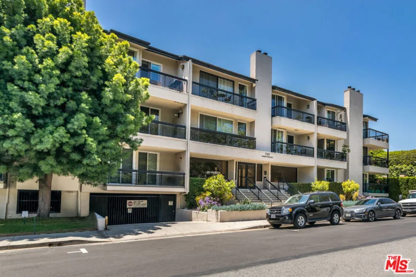723 Westmount Drive #201 photo 1