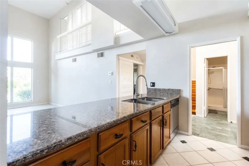 5440 Lindley Avenue #310 photo 12