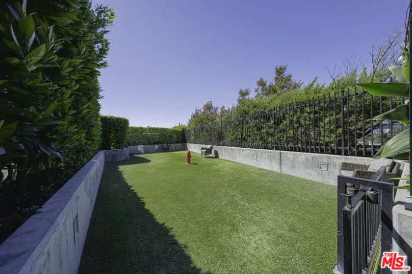 3785 Wilshire Boulevard #1607 photo 42