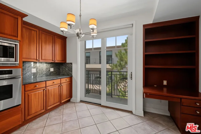 430 N Oakhurst Drive #PH406 photo 24