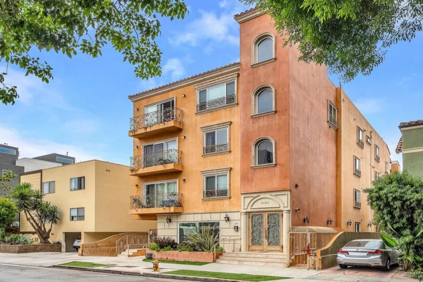 8420 Blackburn Avenue #201 photo 1